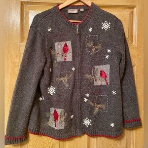 Women’s Croft & Barrow Charcoal Sweater with Red Cardinals size Medium